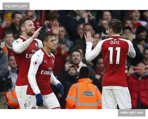 特写：生涯最后一场罗讷河德比，拉卡泽特赛后与球迷久久致意